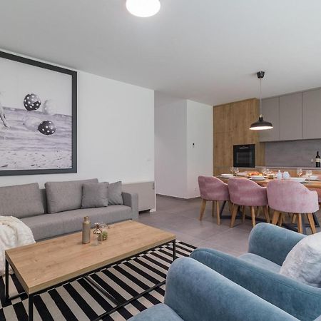 Luxury Apartments Magali 1 Rovinj Exterior photo